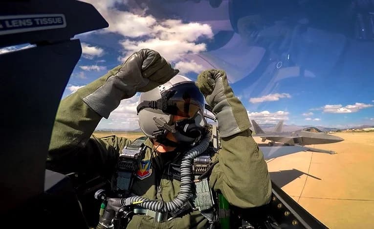 Aircraft in flight at Skyfest